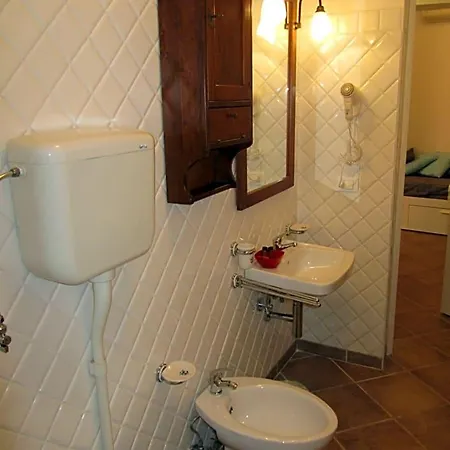 - La Casetta 3*